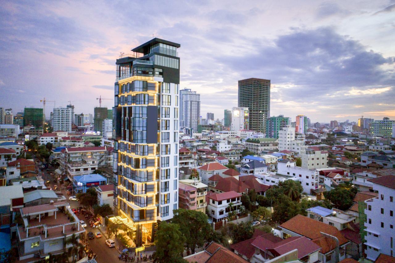 One Eleven Hotel 4*
